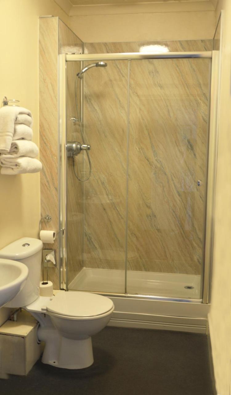 Victoria Lodge Guest House Σαλισμπέρι Εξωτερικό φωτογραφία